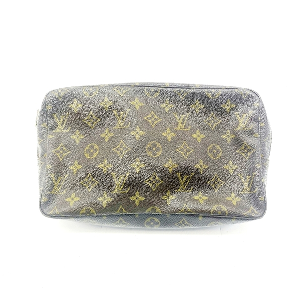 Louis Vuitton Cosmetic Bag - Picture 7 of 10